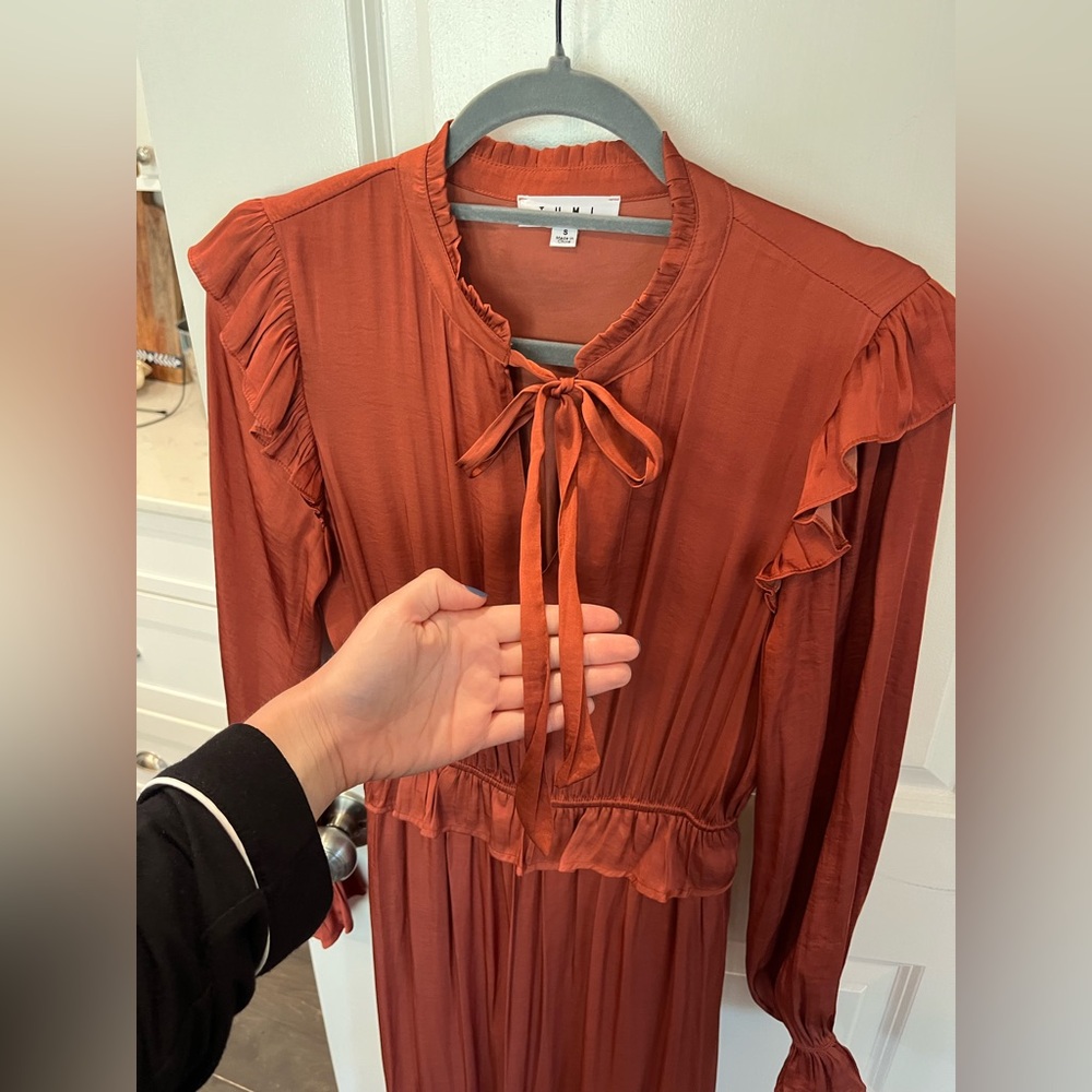 THML Dress - Picture 3 of 6